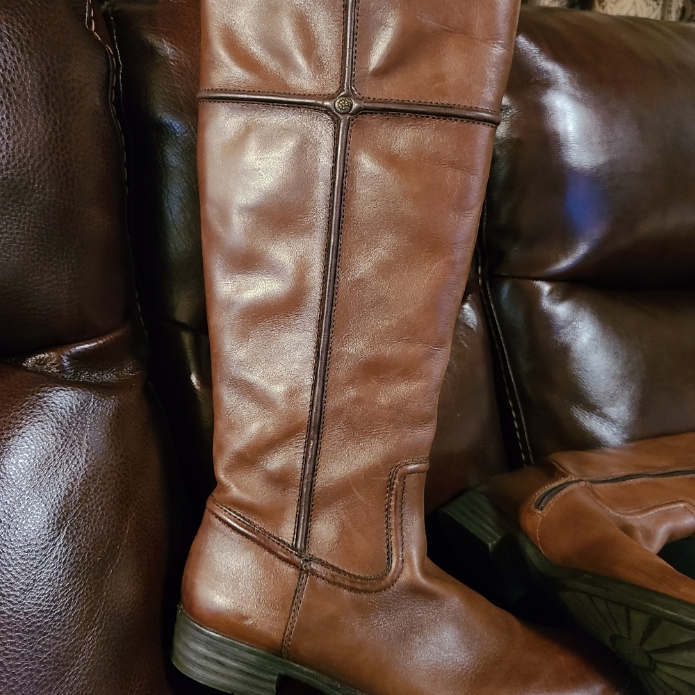 Bussola Italian leather boots (sz 8.5 or 9)